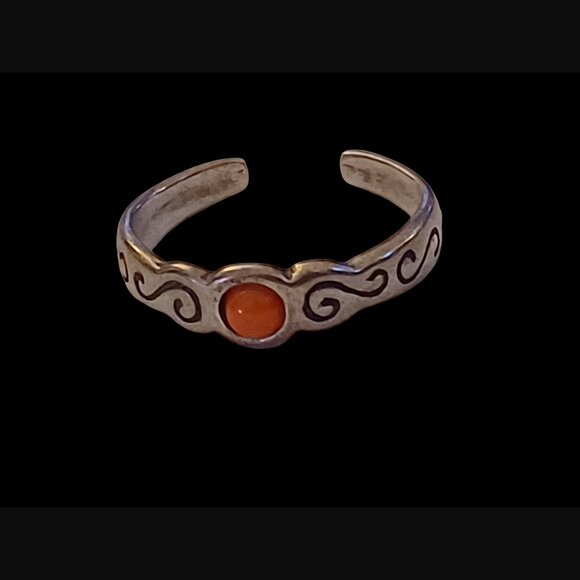 Silpada 925 Silver Scroll Red Coral Bead Adjustable Toe Ring Size 4 - Picture 1 of 9